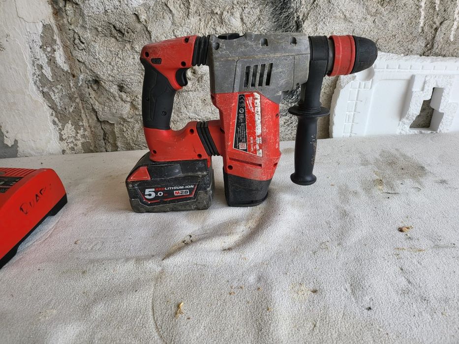 Ciocan rotopercutor Milwaukee  M28CHPX