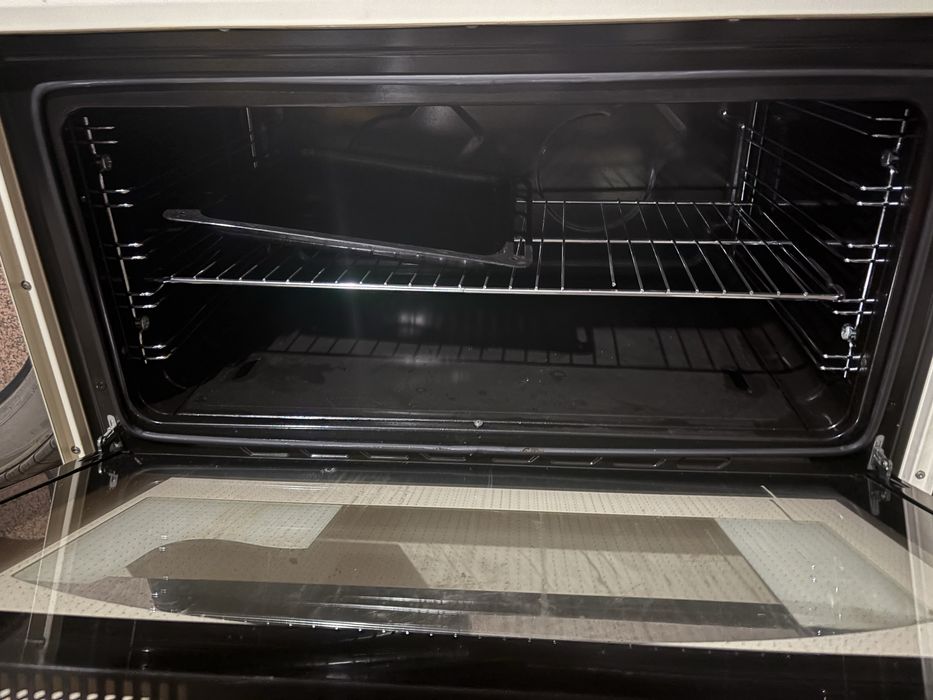 Продам газ плиту