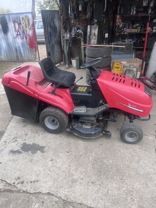 vand tractoras de taiat iarba