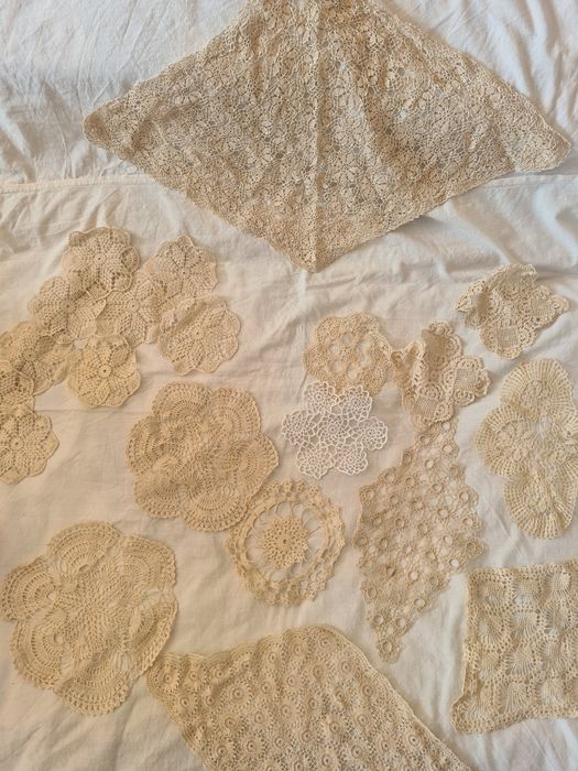 Дантели от раклата на баба