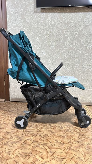 Детская прогулочная коляска