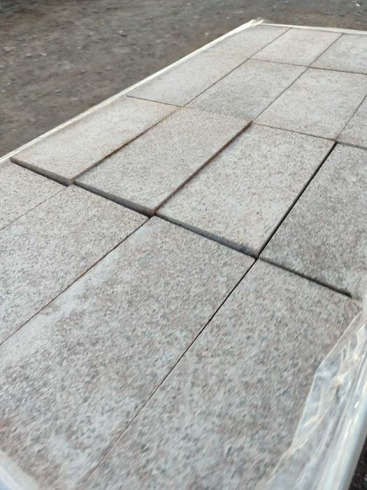 Распродажа! Гранитная брусчатка, тротуарная плитка, бордюры, гранит
