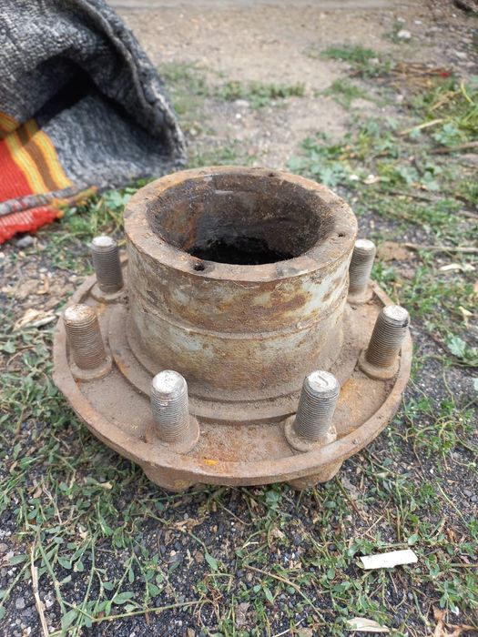 Ступица от прицепа