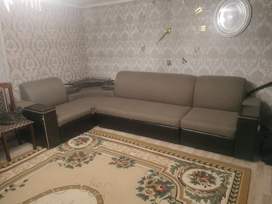 Продам диван угловой