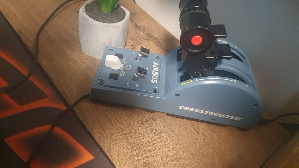 Airbus джойстици