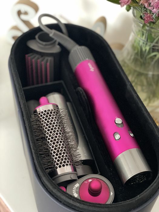 Dyson cu toate accesoriile