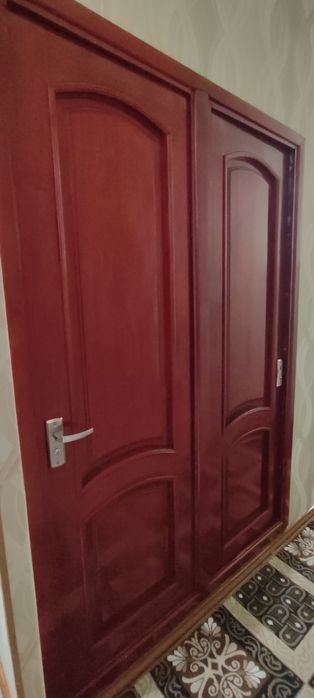 Yog'osh eshik sotiladi