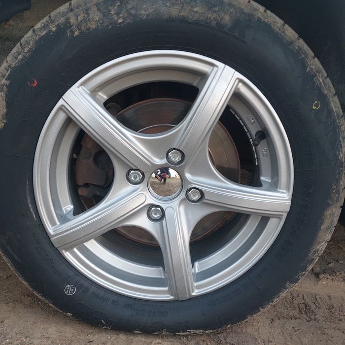 Продам диски с шинами