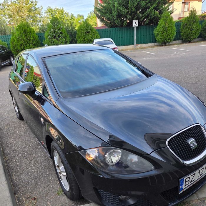 SEAT Leon 2011 — imagine 3