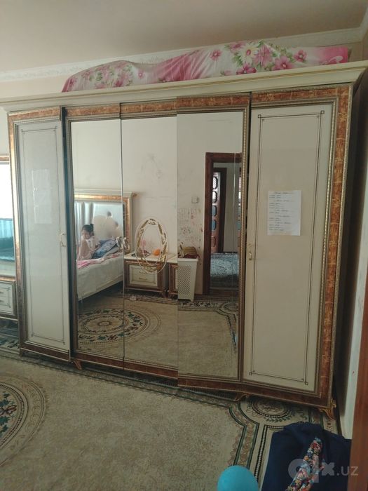 Хитой мебели срочно сотилади нархи 900$