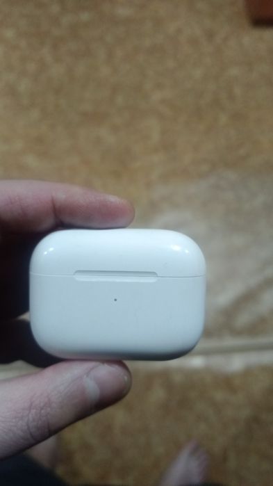 Наушники эйрподс