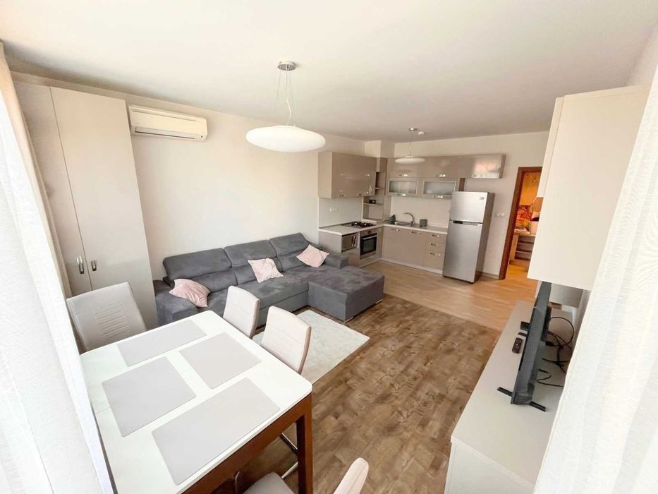 Тристаен апартамент -Кръстова вада