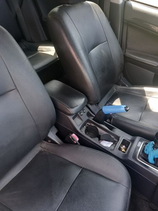 Mitsubishi vând sau schimb