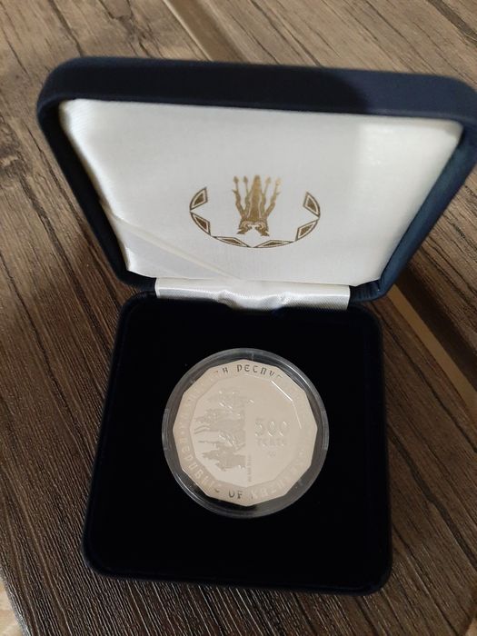 Продам серебряную монету