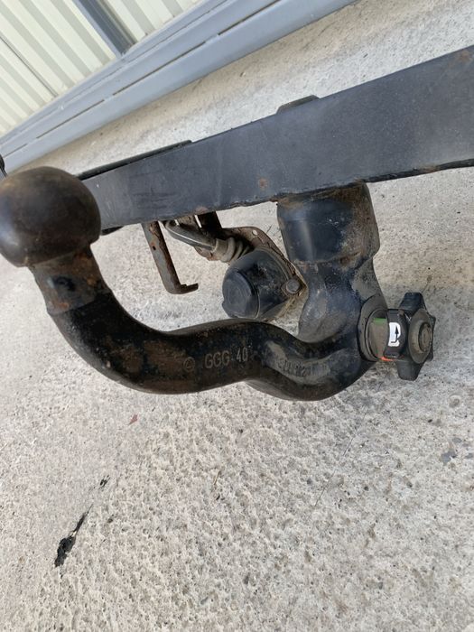 Фаркоп на Ауди А 6 , С4