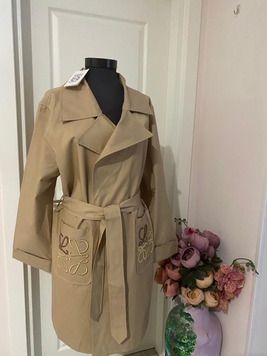 Trench femei, Loewe superb