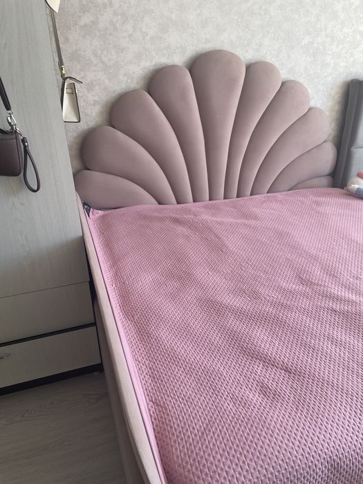 Детская кровать ракушка.