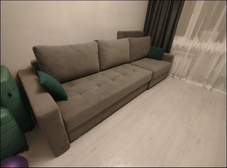 Срочно продам диван