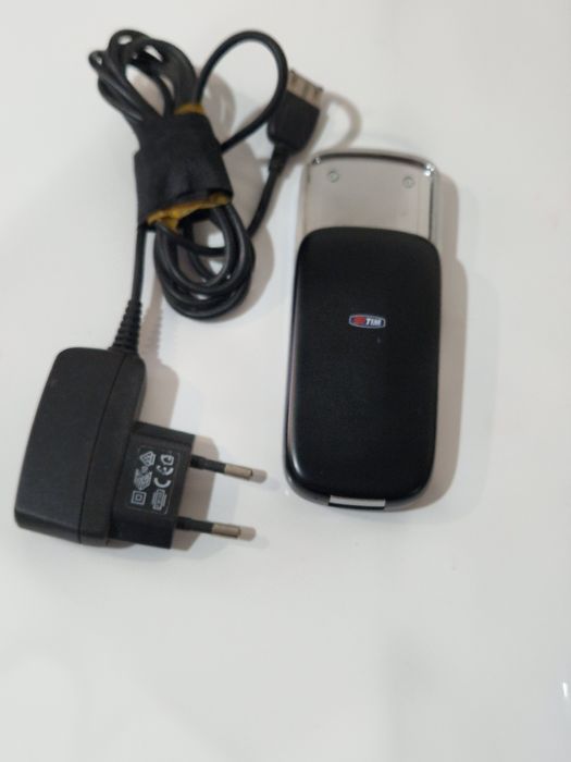 Cel mai mic telefon Slide