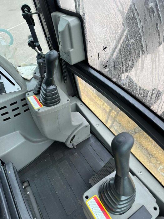 Экскаватор-погрузчик Shanmon 388H