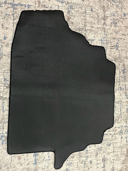 Коврик в  багажник камри 40