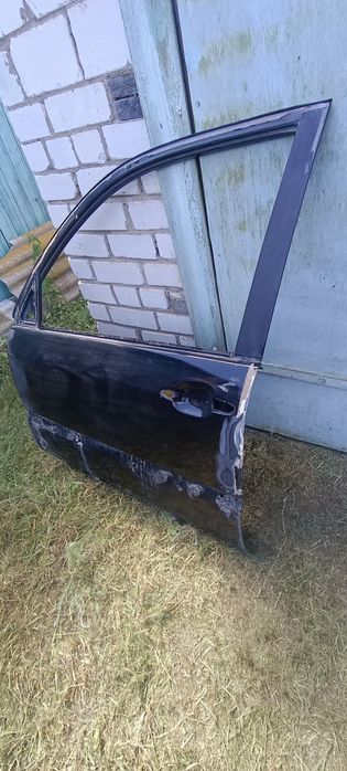Продам дверь на автомобиль прадо 120