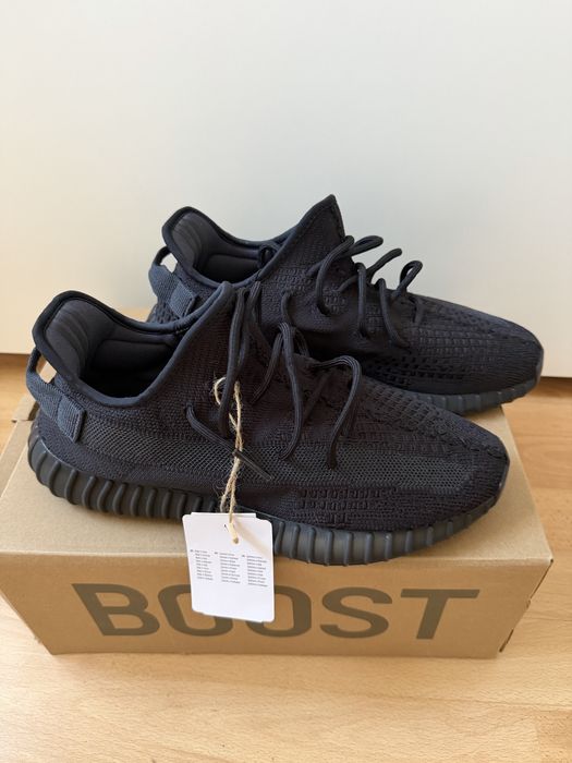Yeezy 350 Onyx Black noi