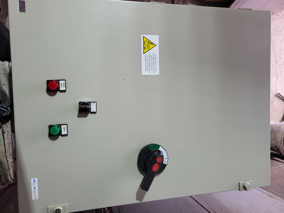 Tablou electric cu autotransformator pentru pornire motoare