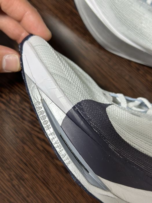Продам беговые кроссовки Nike