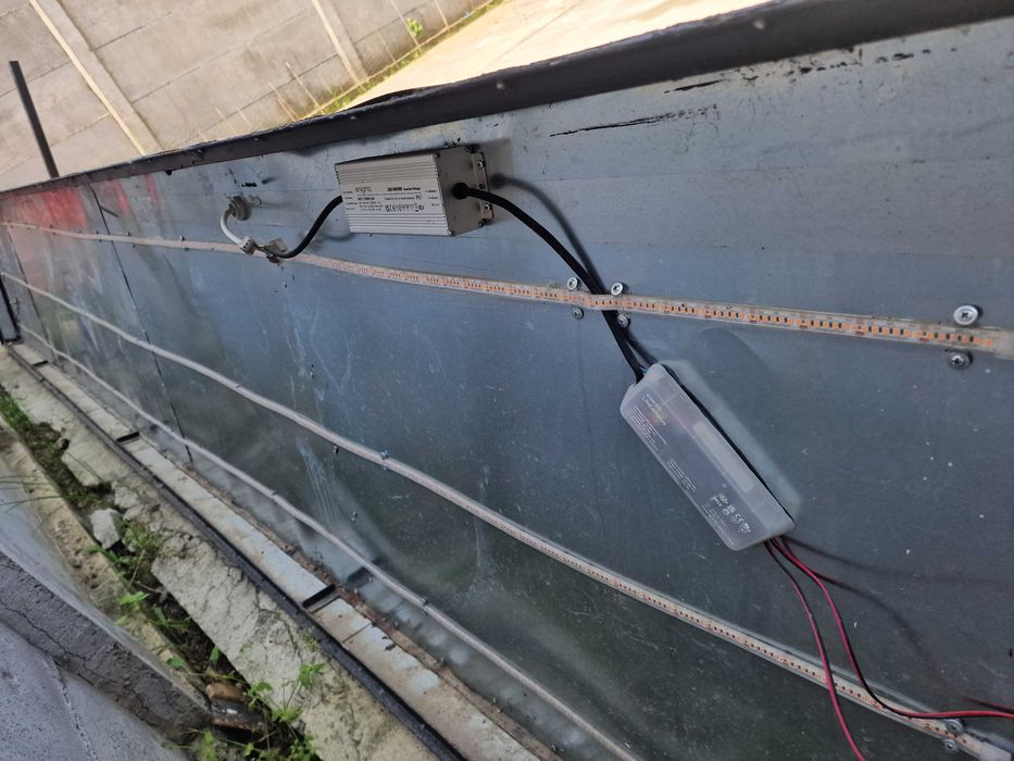 Cutie Panou siglă firma luminoasa