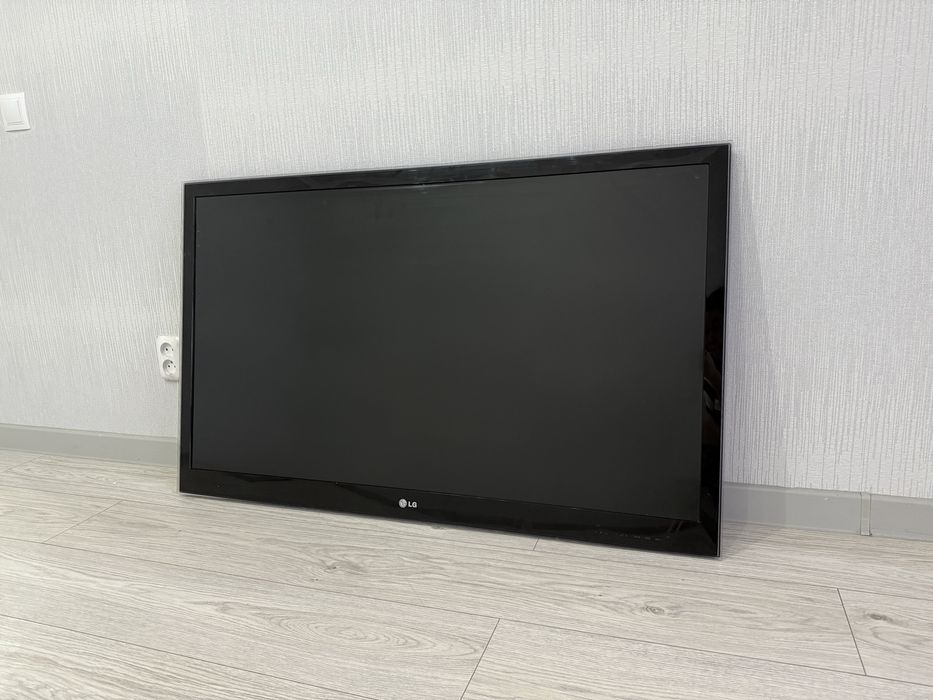 Продам led телевизор lg