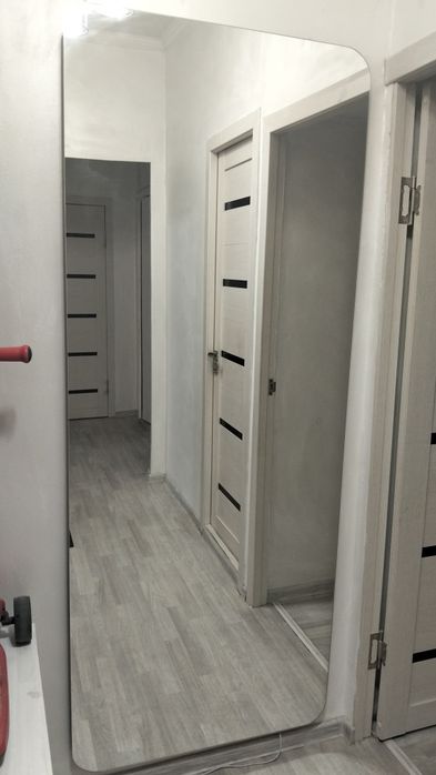 Продам зеркало с подсветкой