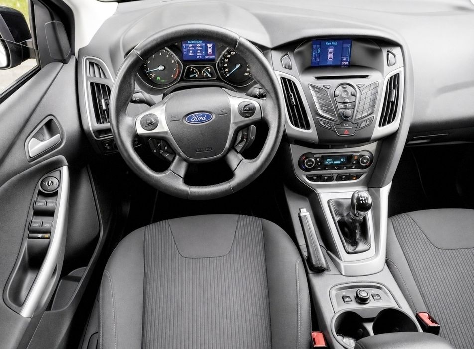 Ford Focus TITANIUM, 1.6 benzină MPI, clima, senzori