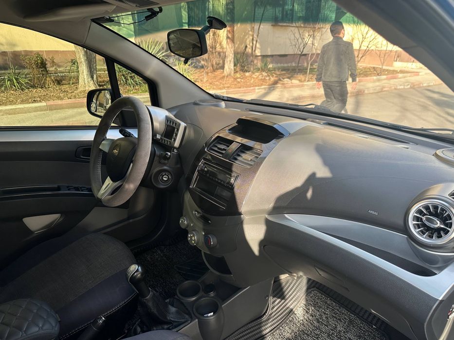 Продам свой Spark 3 позиция. В отличном состоянии