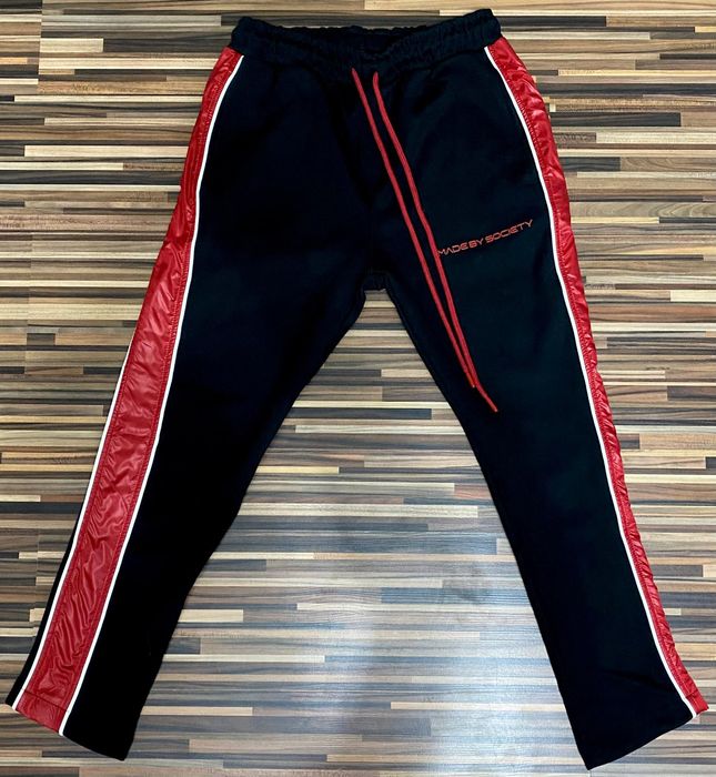 Vând compleu nou de bărbați Made by Society