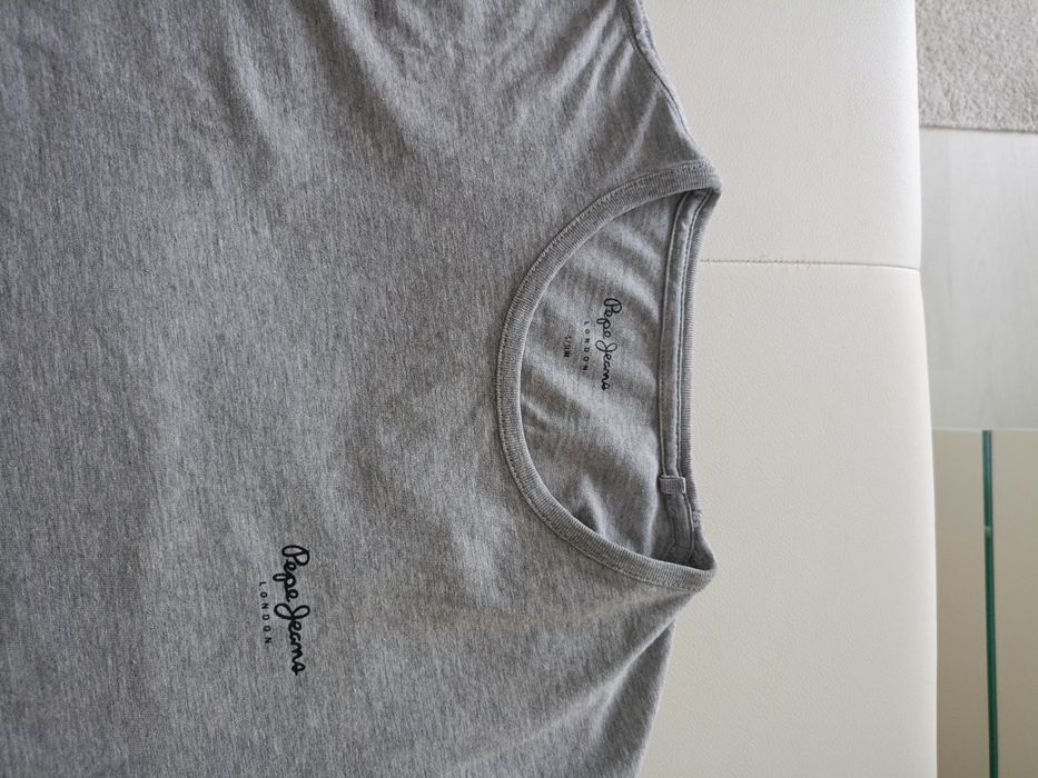 Vând tricou pepe jeans,produs de calitate superioara mărimea S.
