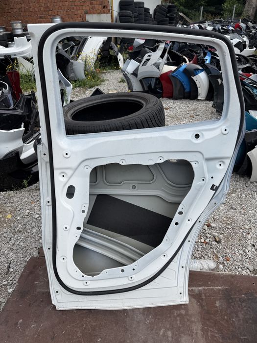 Врата Mercedes GLA W247