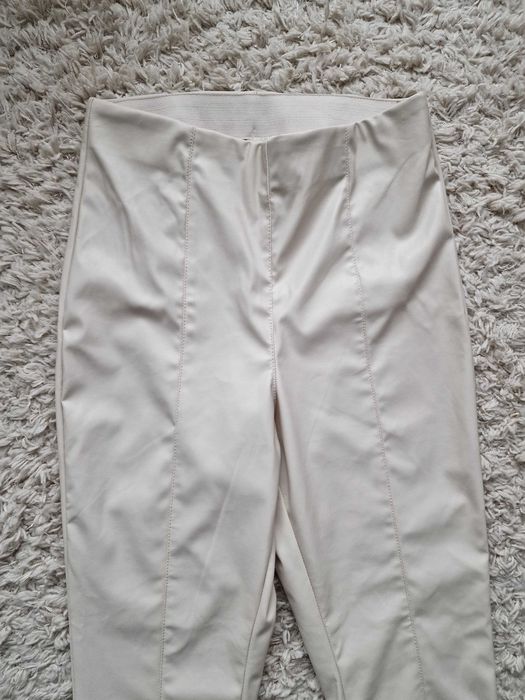 Pantaloni imitație piele H&M