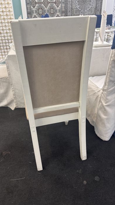 Стулья сатылады.