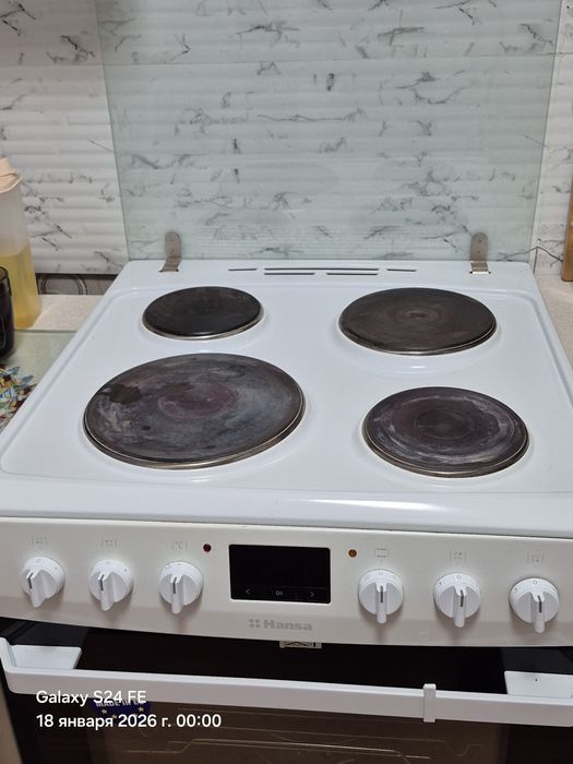 Продам шифоньер и электроплиту