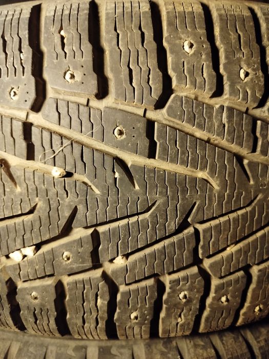 Продам комплект шин