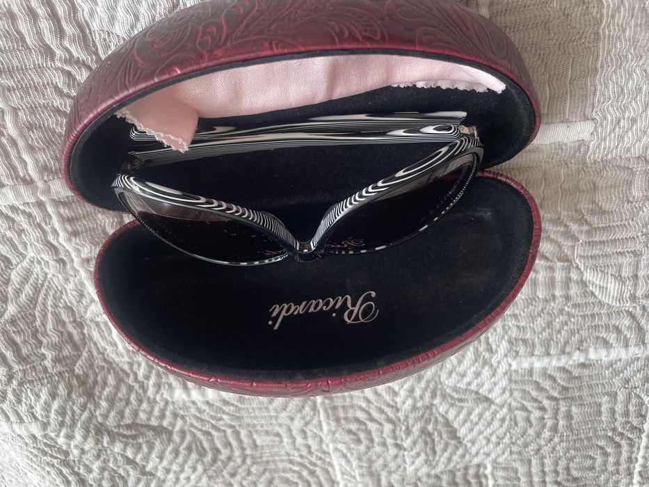 Продам очки солнцезащитные