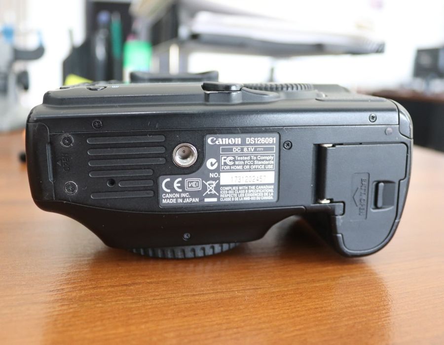 Продается Canon 5D первый