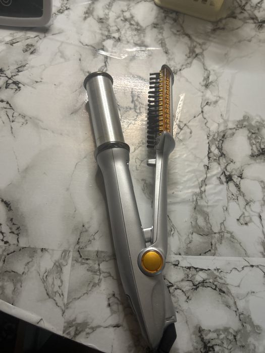 Плойка с щеткой крутящейся