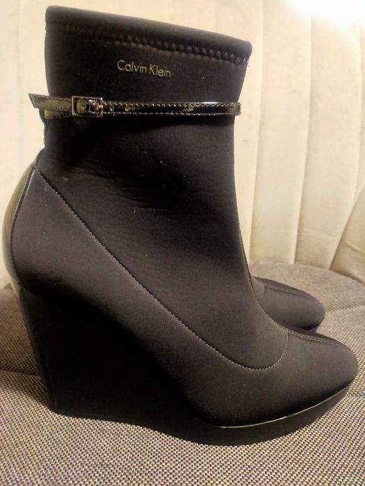 Vând ghete CALVIN KLEIN mărimea 38