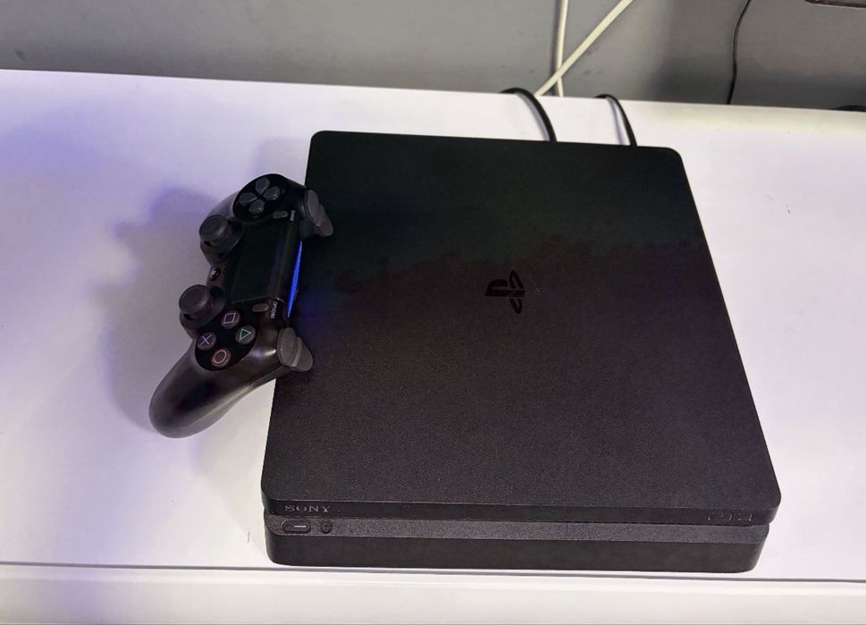 Прошитый PS4 Slim