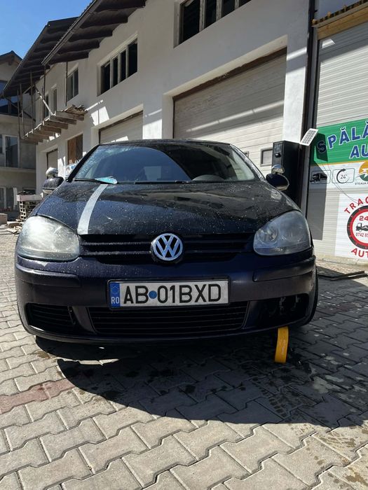 Vând golf 5 1.6 benzina an 2006