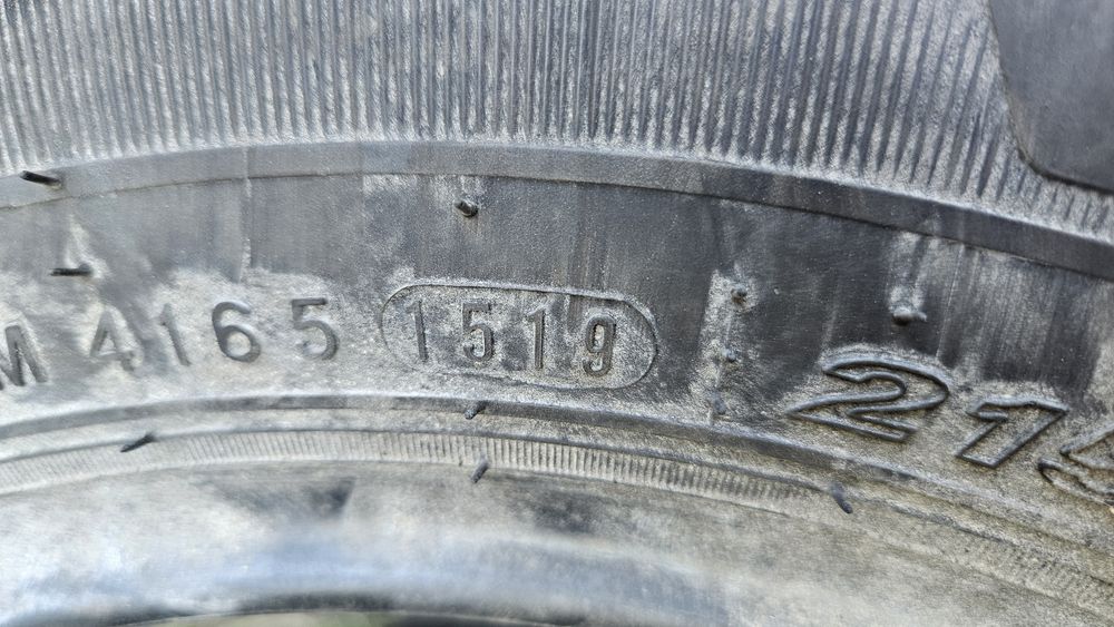 4бр гуми 215 70 15С нексен nexen