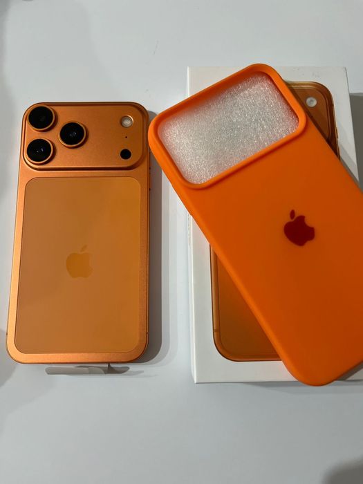 Iphone 17 pro в корпусе xr
