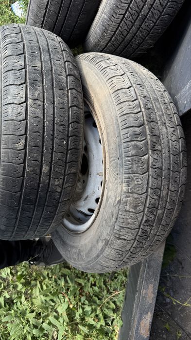 Продам комплект колес на 13
